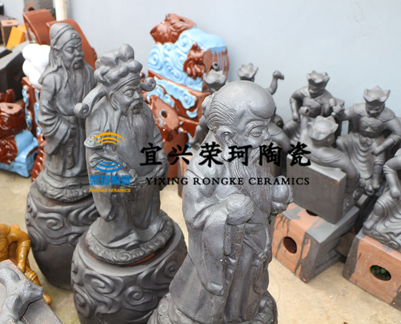 宜兴市荣珂陶瓷是一家仿古筒瓦,寺庙筒瓦,园林古建瓦,寺庙瓦琉璃瓦,陶瓷彩瓦,西班牙瓦,s瓦,平板瓦,双筒瓦,石板瓦,劈开砖等产品的经销批发的基地,品种齐全,价格合理。咨询服务热线:李经理：13196506999